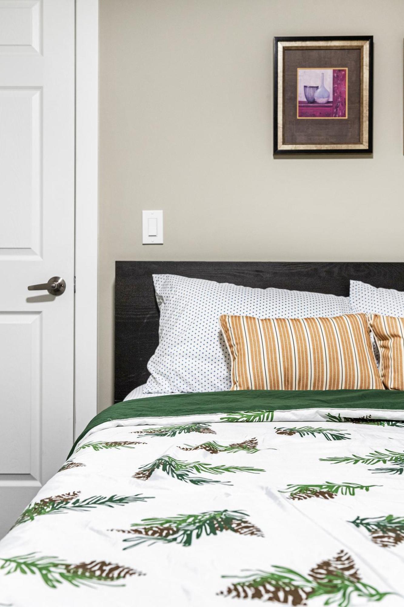 Modern 2 Bedroom Basement Suite With Laundry YYC Exterior foto